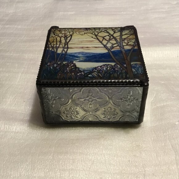 Very lovely stained glass like trinket box -  looks like J. Devlin - Picture 1 of 16